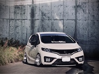 ホンダ フィット 13G・Lパッケージ(CVT_1.3)