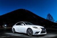 レクサス ISハイブリッド 300h“バージョンL”(CVT_2.5)