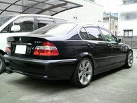 BMW 3シリーズ セダン 330i_RHD(AT)