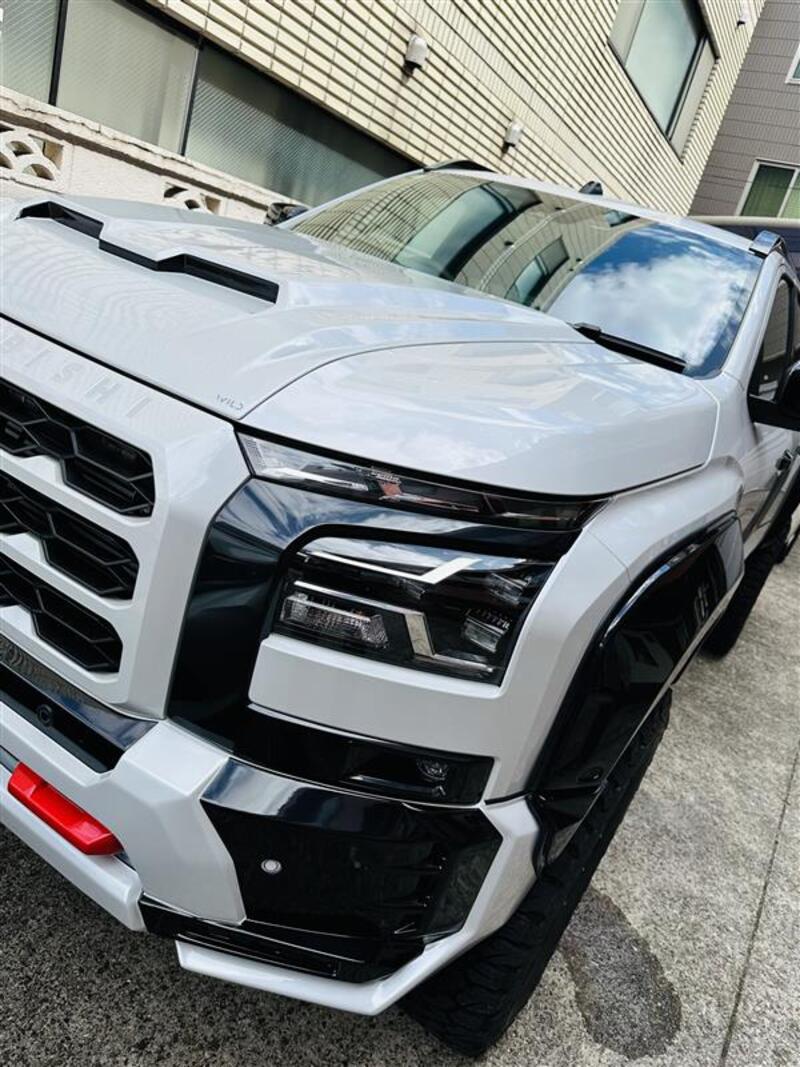 三菱 トライトン GSR_4WD(AT_2.4)