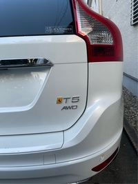 ボルボ XC60 T5 AWD_RHD_AWD(AT_2.5)