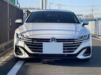 フォルクスワーゲン アルテオン シューティングブレーク TSI 4モーション Rライン アドバンス_RHD_4WD(DSG_2.0)