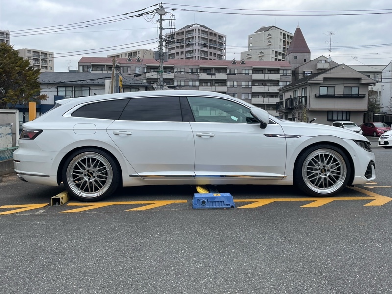フォルクスワーゲン アルテオン シューティングブレーク TSI 4モーション Rライン アドバンス_RHD_4WD(DSG_2.0)