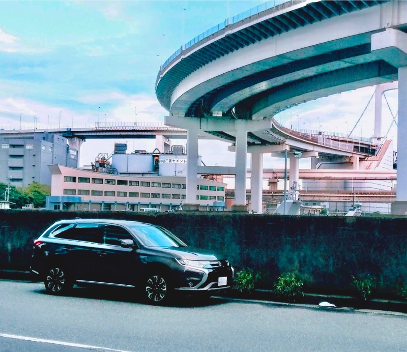 三菱 アウトランダーPHEV G セーフティパッケージ_4WD(2.0)