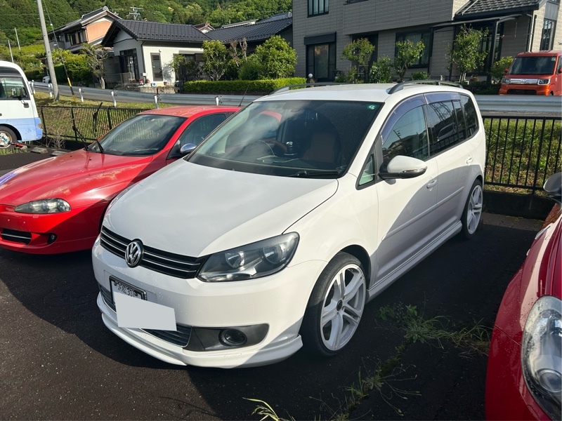 フォルクスワーゲン ゴルフトゥーラン TSI ハイライン_RHD(DSG_1.4)