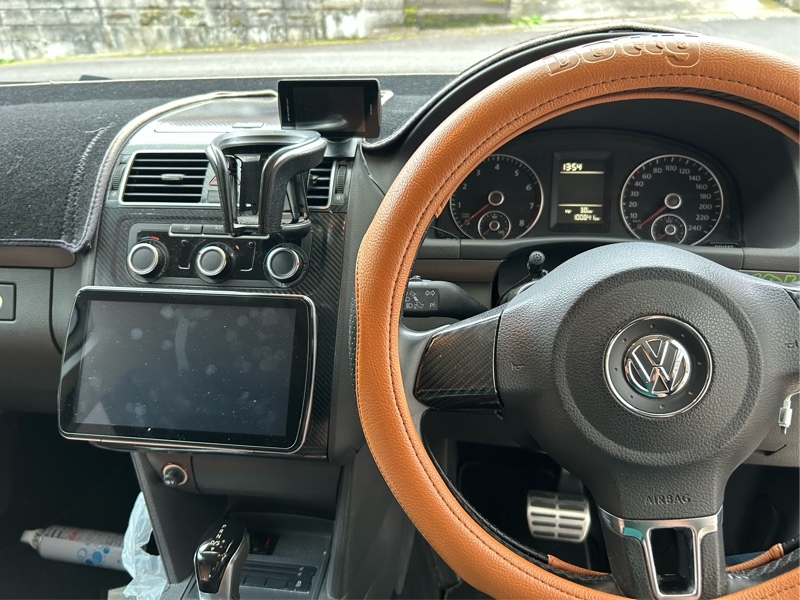 フォルクスワーゲン ゴルフトゥーラン TSI ハイライン_RHD(DSG_1.4)