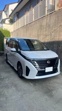 日産 セレナ e-POWER ハイウェイスター V 90周年記念車(1.4)