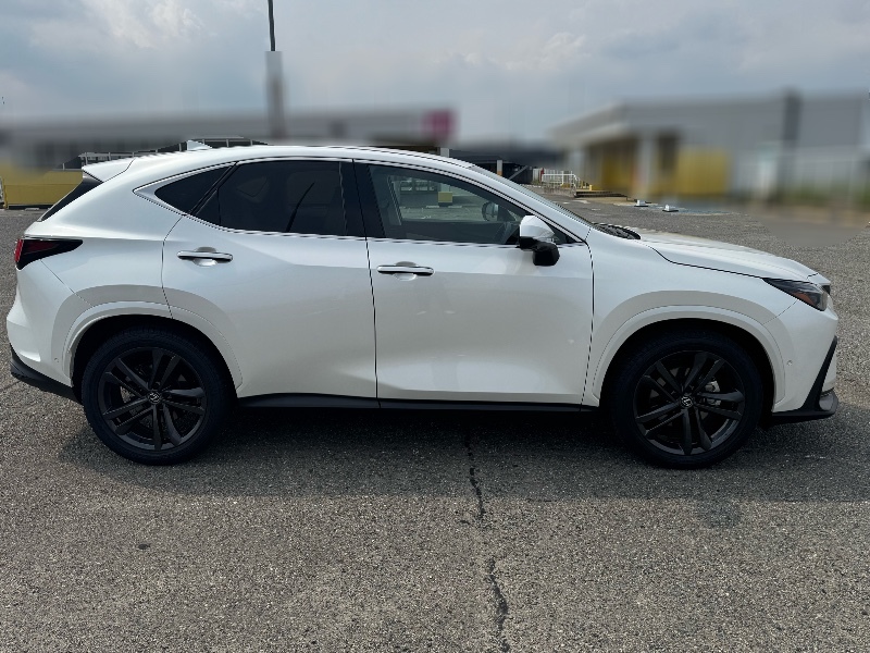 レクサス NXハイブリッド 350h“バージョンL”(CVT_2.5)