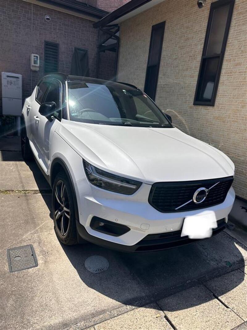 ボルボ XC40 プラス プロ B4 AWD_RHD_AWD(DCT_2.0)