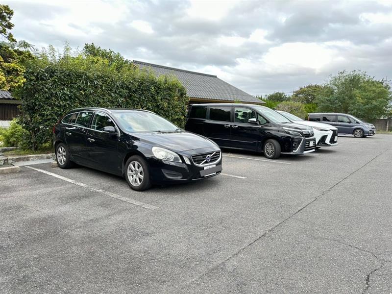 ボルボ V60 T4_RHD(AT_1.6)