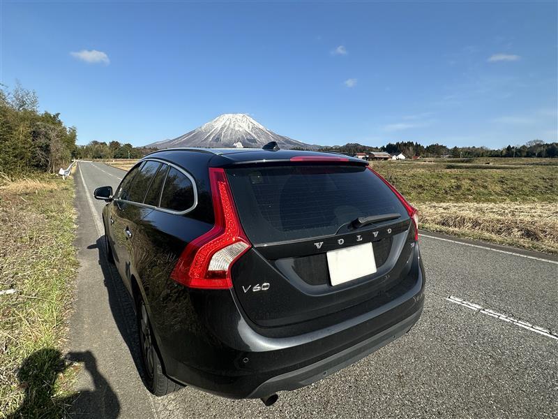 ボルボ V60 T4_RHD(AT_1.6)