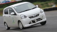 ダイハツ ミライース X(CVT_0.66)