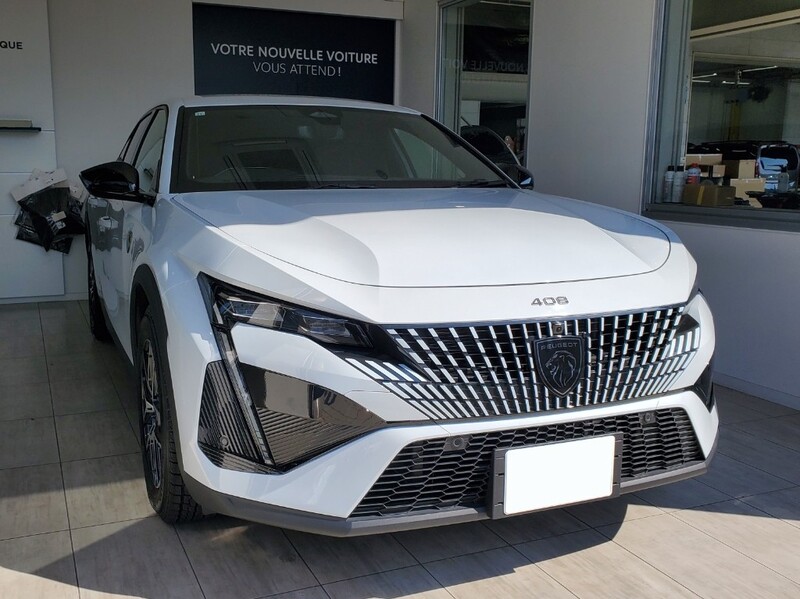 プジョー 408 PHEV GT ハイブリッド_RHD(EAT_1.6)