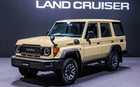 トヨタ ランドクルーザー70 AX_4WD(AT_2.8)