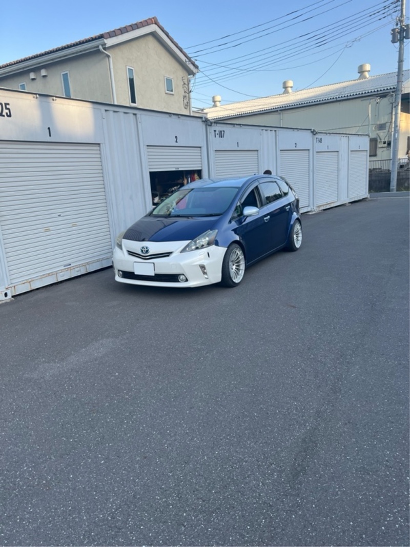 トヨタ プリウスα