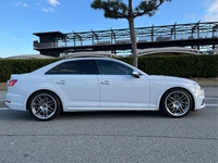 アウディ S4 (セダン) セダン_RHD_4WD(AT_3.0)