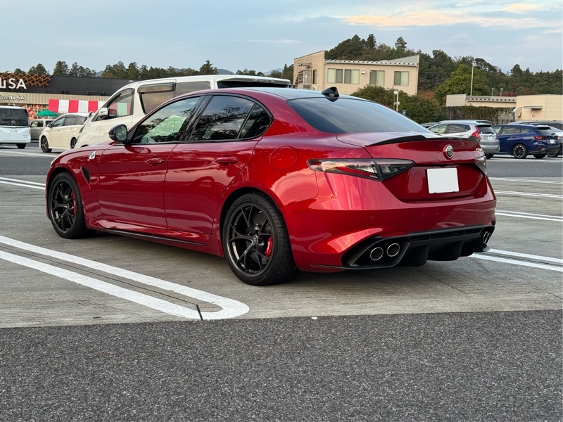 アルファロメオ ジュリア 2.9 V6 ビターボ クアドリフォリオ_RHD(AT_2.9)