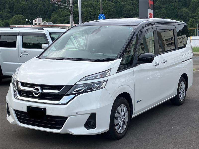 日産 セレナハイブリッド X Vセレクション(CVT_2.0_ハイブリッド)