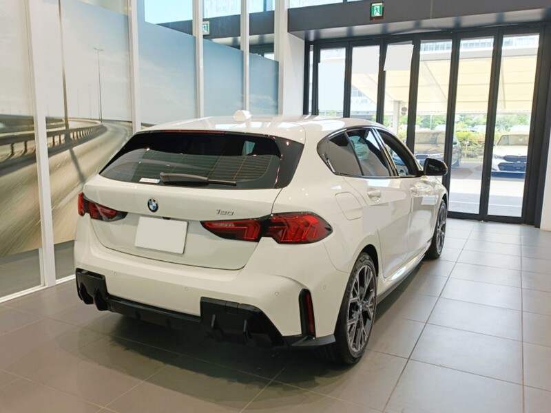 BMW 1シリーズ ハッチバック 120 Mスポーツ_RHD(DCT_1.5)