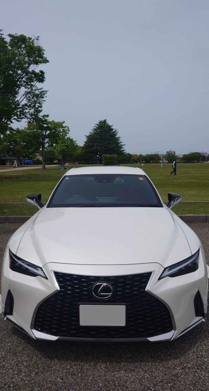 レクサス ISハイブリッド 300h“バージョンL”_AWD(CVT_2.5)