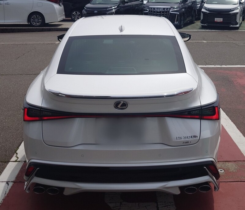 レクサス ISハイブリッド 300h“バージョンL”_AWD(CVT_2.5)