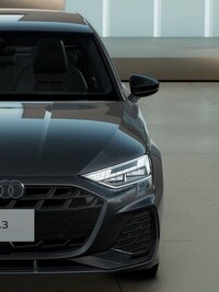 アウディ A3スポーツバック 30 TFSI Sライン_RHD(Sトロニック_1.5)