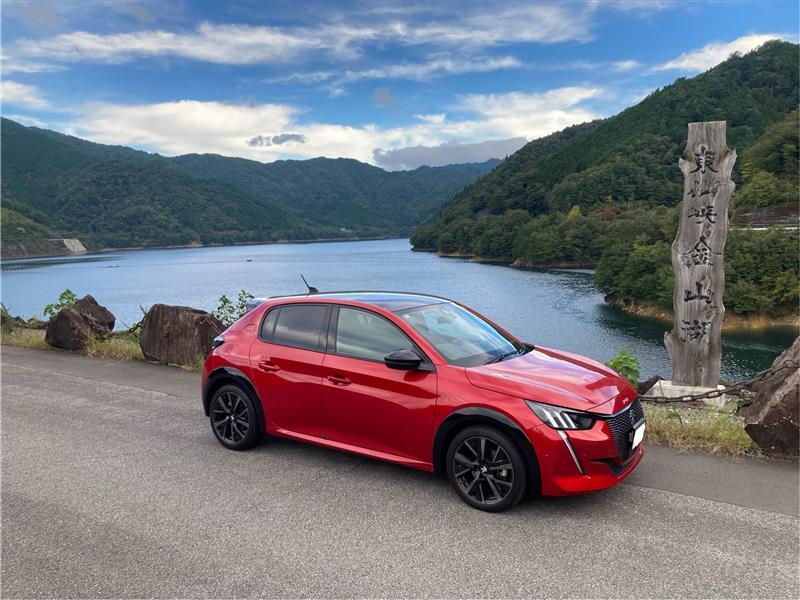 プジョー 208 GT_RHD(EAT_1.2)