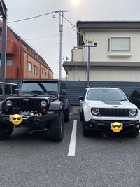 ジープ レネゲード トレイルホーク_RHD_4WD(AT_1.3)