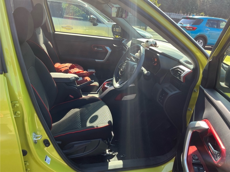 トヨタ ライズ Z(CVT_1.0)