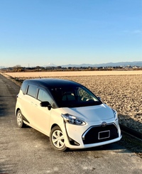 トヨタ シエンタ X_7人乗り(CVT_1.5)