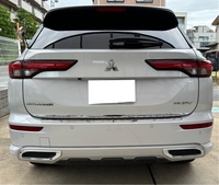 三菱 アウトランダーPHEV P_7人乗り_4WD(2.4)