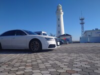 アウディ A8 L W12 クワトロ_RHD_4人乗り_4WD(AT_6.3)