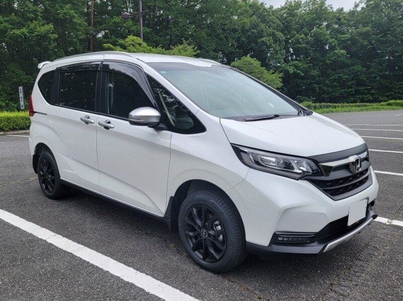 ホンダ フリード+ プラス クロスター ホンダセンシング_4WD(CVT_1.5)