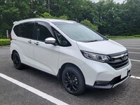 ホンダ フリード+ プラス クロスター ホンダセンシング_4WD(CVT_1.5)