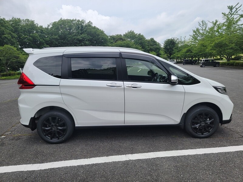 ホンダ フリード+ プラス クロスター ホンダセンシング_4WD(CVT_1.5)