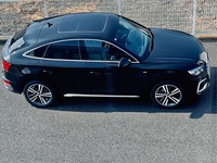 アウディ Q5 スポーツバック Sライン ダイナミックエディション_RHD_4WD(Sトロニック_2.0)