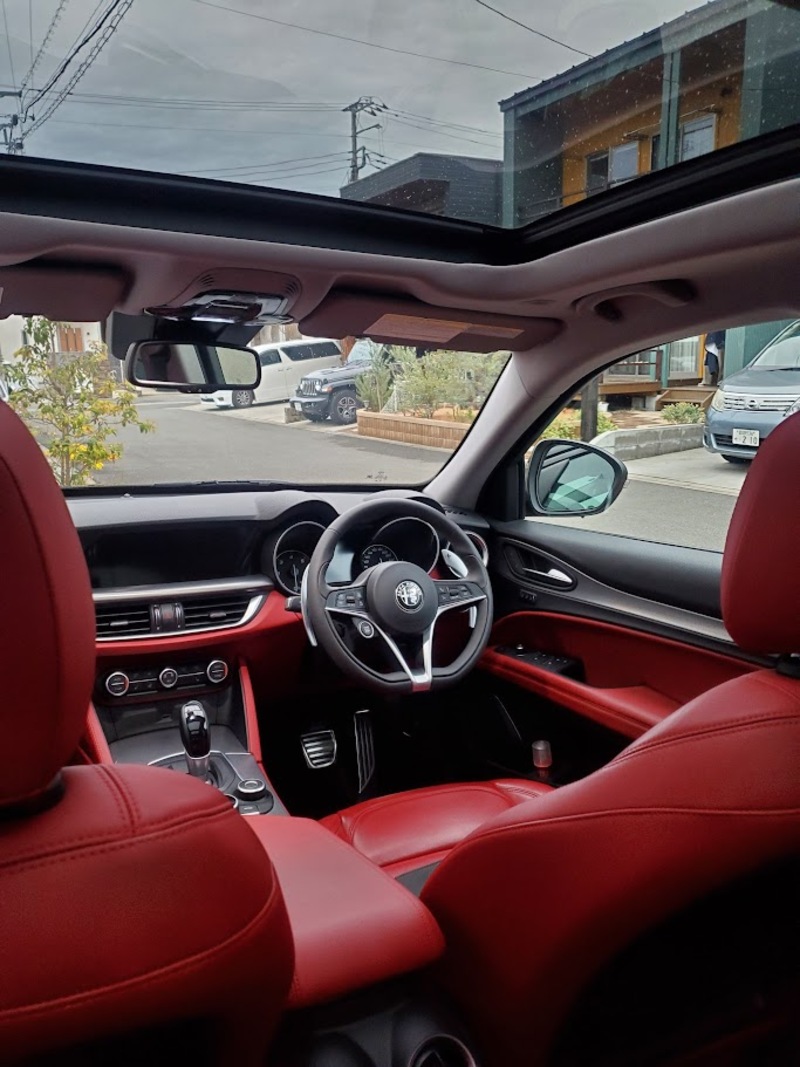 アルファロメオ ステルヴィオ 2.2 ターボ ディーゼル Q4_RHD_4WD(AT_2.2)