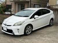 トヨタ プリウス S“ツーリングセレクション”(CVT_1.8)