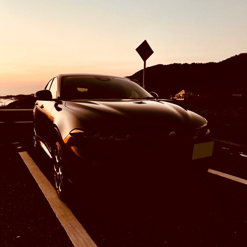 アルファロメオ トナーレ プラグインハイブリッド Q4 ヴェローチェ スマートパッケージ_RHD_4WD(AT_1.3)
