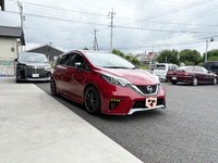 日産 ノート ニスモ S(MT_1.6)