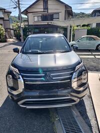 三菱 アウトランダーPHEV P エグゼクティブパッケージ_5人乗り_4WD(2.4)