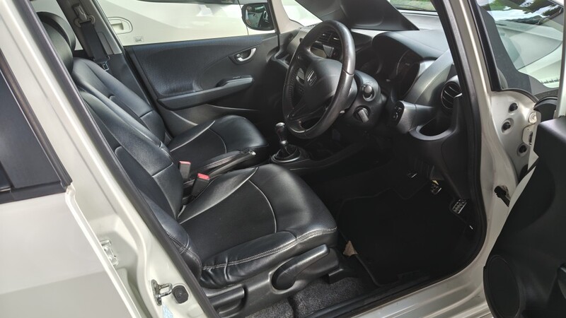 ホンダ フィット RS(MT_1.5)