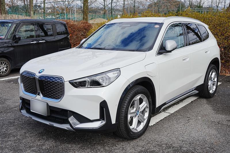BMW iX1 xドライブ 30 xライン_RHD_4WD