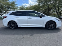 トヨタ カローラツーリング W×B(CVT_1.5)