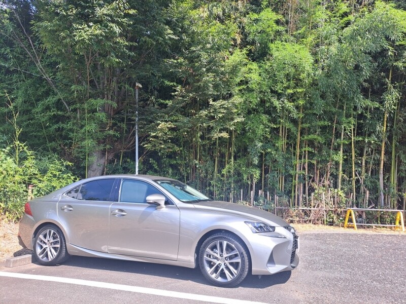 レクサス ISハイブリッド 300h“バージョンL”(CVT_2.5)