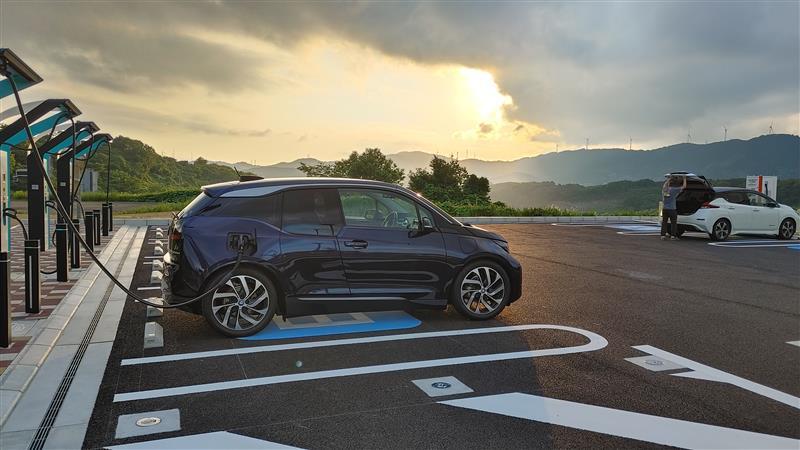 BMW i3 i3 スイート レンジ・エクステンダー装備車_RHD(0.65)