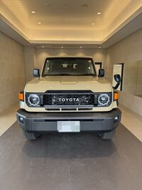 トヨタ ランドクルーザー70 AX_4WD(AT_2.8)