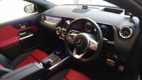 メルセデス・ベンツ GLAクラス GLA200d 4マチック_RHD_4WD(DCT_2.0)