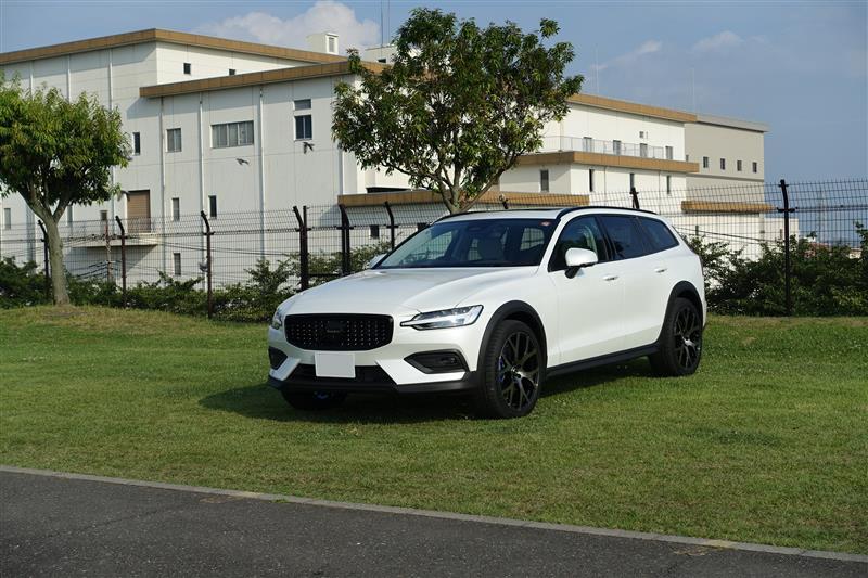ボルボ V60クロスカントリー クロスカントリー ウルトラ B5 AWD_RHD_AWD(AT_2.0)