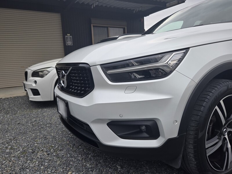 ボルボ XC40 B4 AWD Rデザイン_RHD_AWD(AT_2.0)
